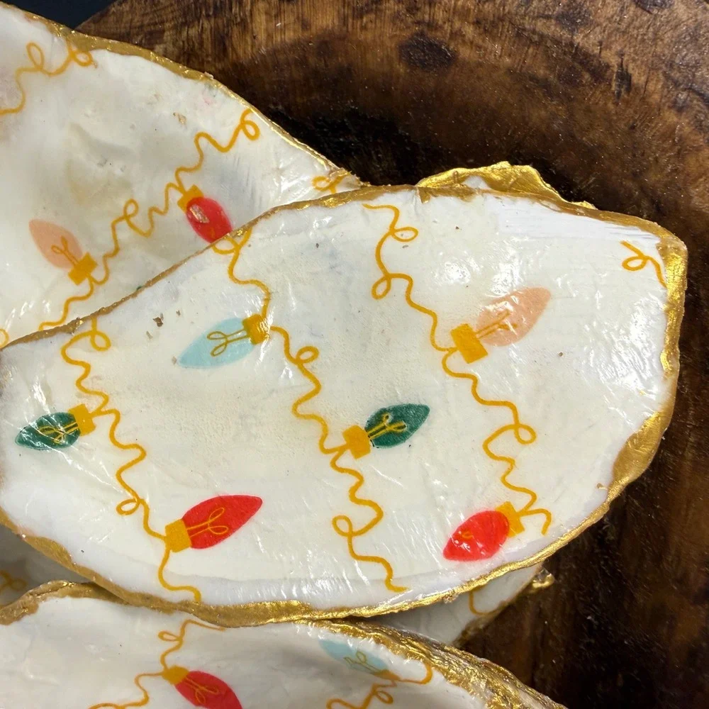 Set of 9 Decoupage Oyster Shells Christmas Lights Gilded Gold Edge Holiday Decor